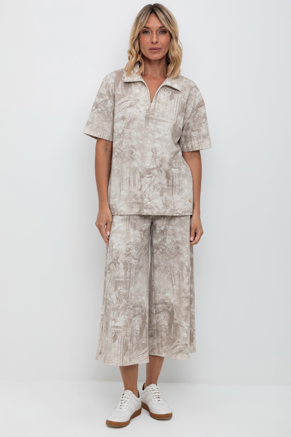 Ст.цена 2360р. VERY NEAT Фуфайка ЕВТ 3214 403768