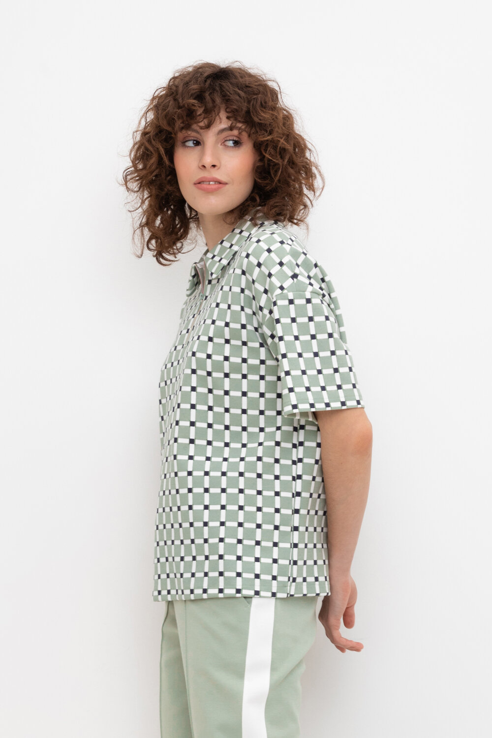 Ст.цена 2360р. VERY NEAT Фуфайка ЕВТ 3210 439603