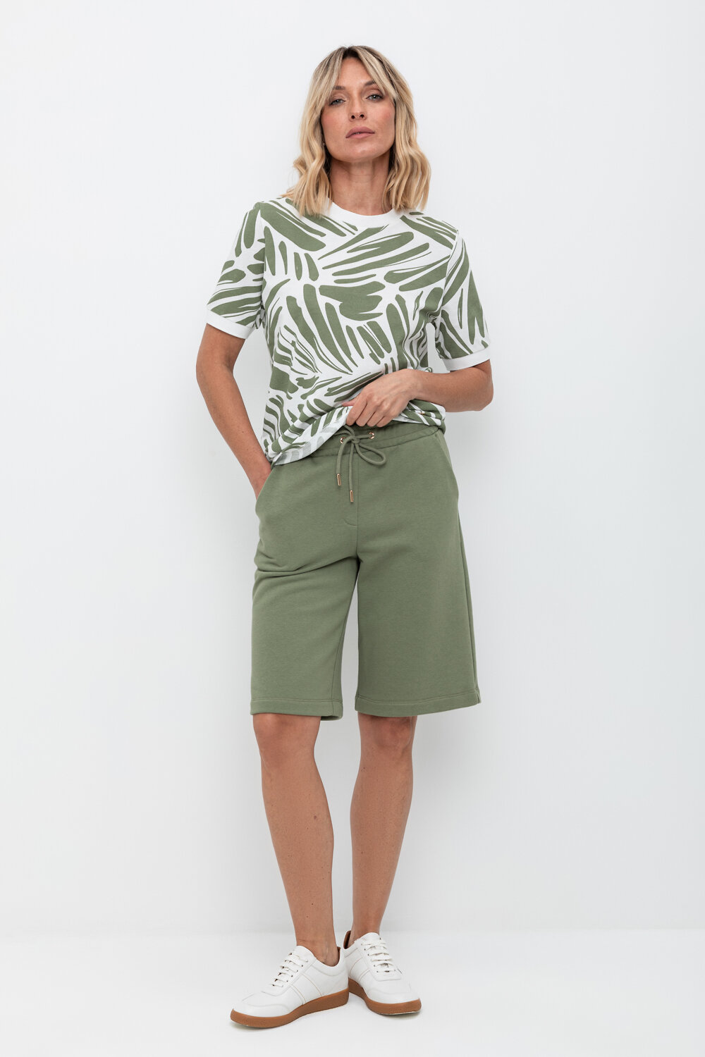 Ст.цена 2360р. VERY NEAT Шорты ЕВТ 4095 403745