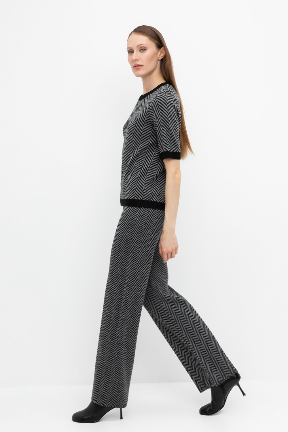 VERY NEAT Брюки ЕВ 437/24ш 492947