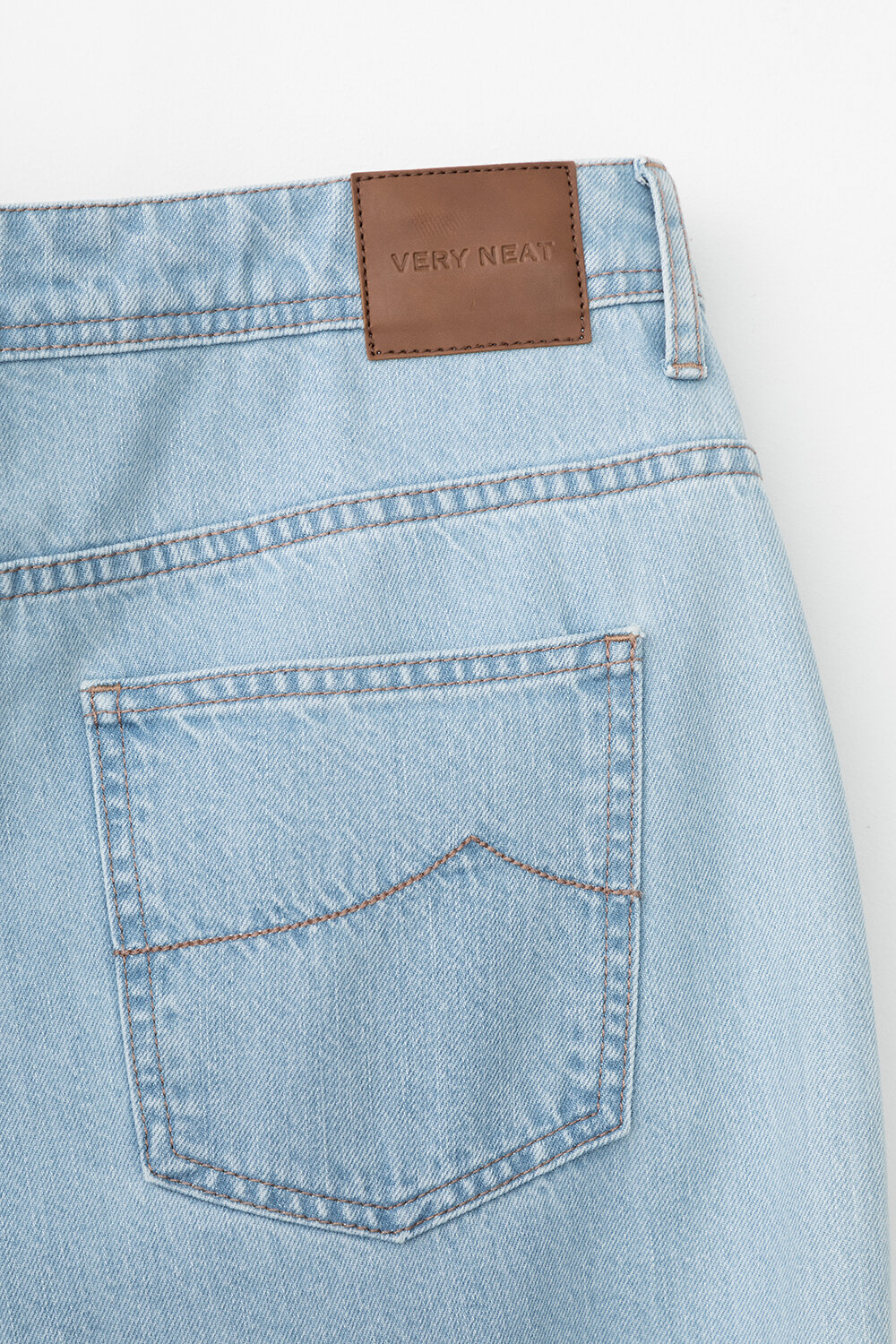 Ст.цена 3025р. VERY NEAT Джинсы ЕТ 40003/2 ВСТ 307467