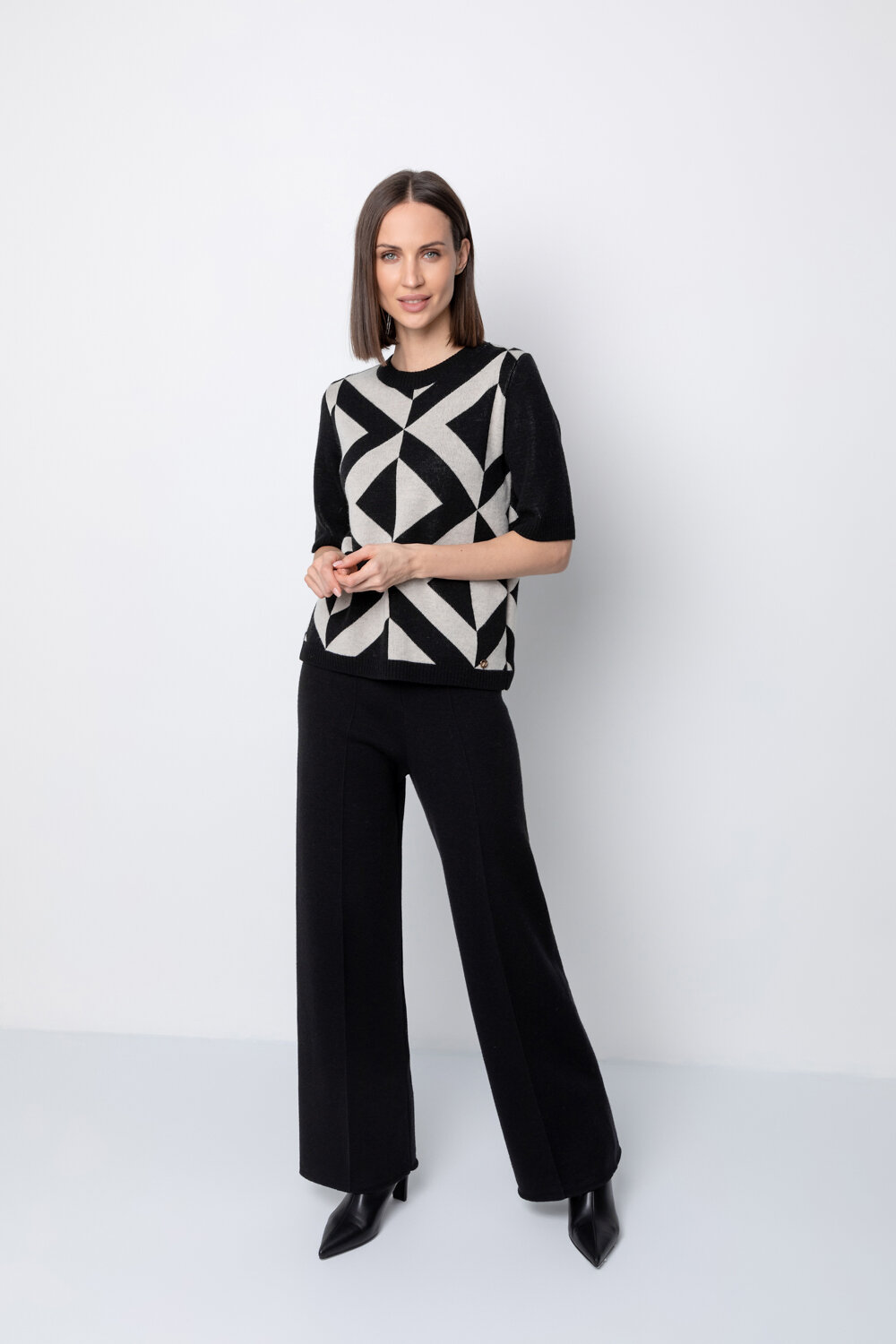 Ст.цена 4071р. VERY NEAT Брюки ЕВ 438/ш 311036