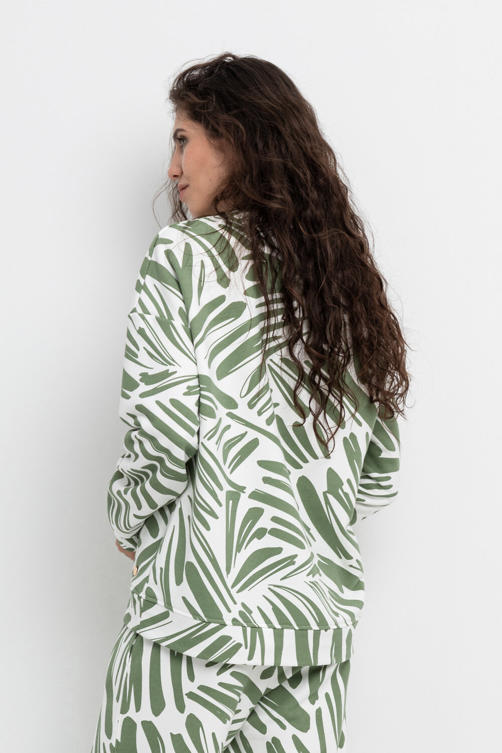 Ст.цена 2537р. VERY NEAT Джемпер ЕВТ 3222 403743