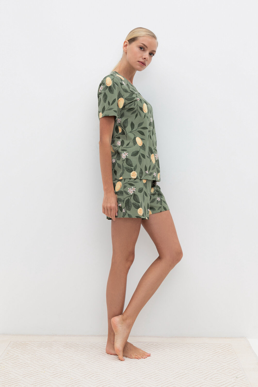 Ст.цена 839р. Trikozza Шорты Е 40039 439586