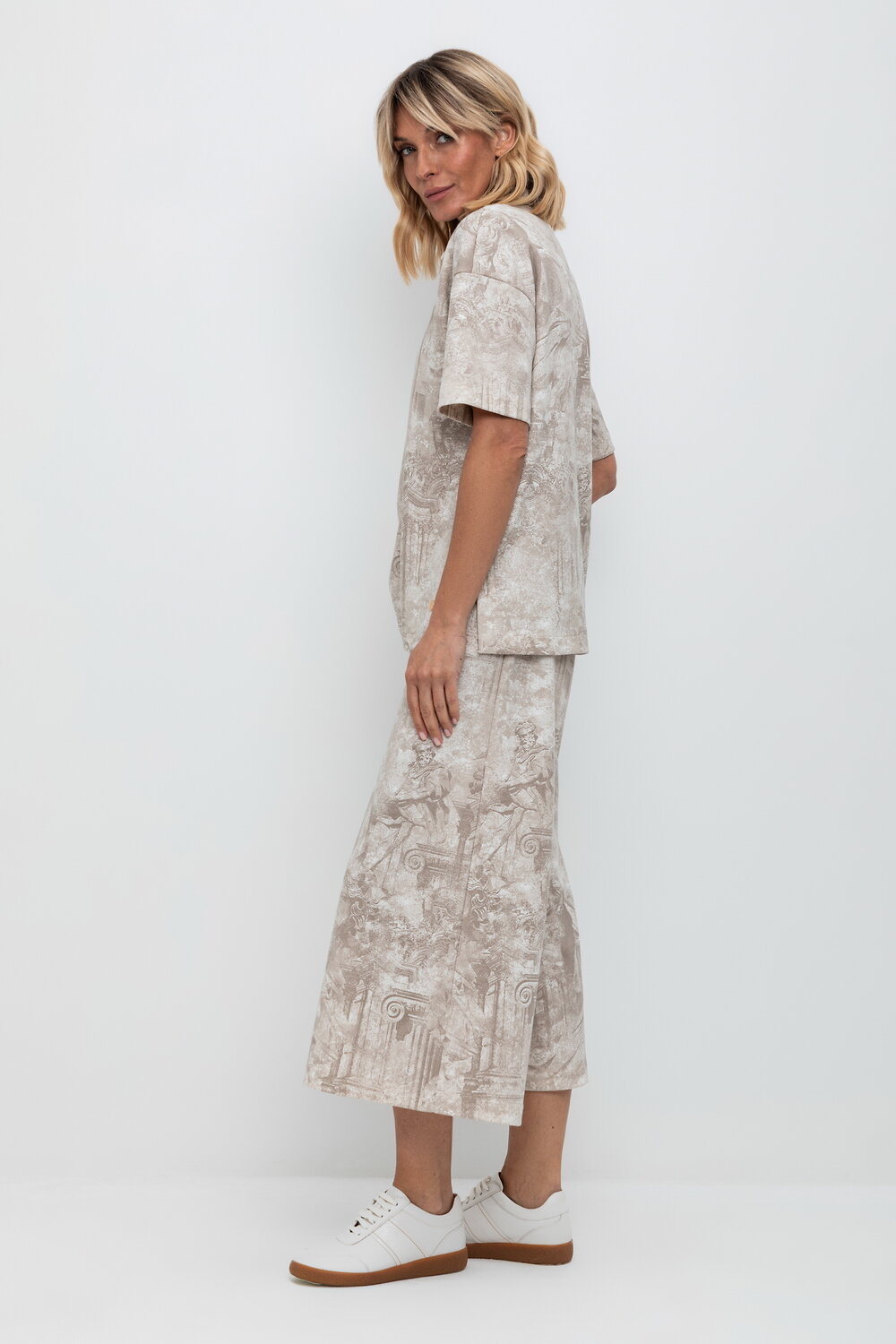 Ст.цена 2360р. VERY NEAT Фуфайка ЕВТ 3214 403768