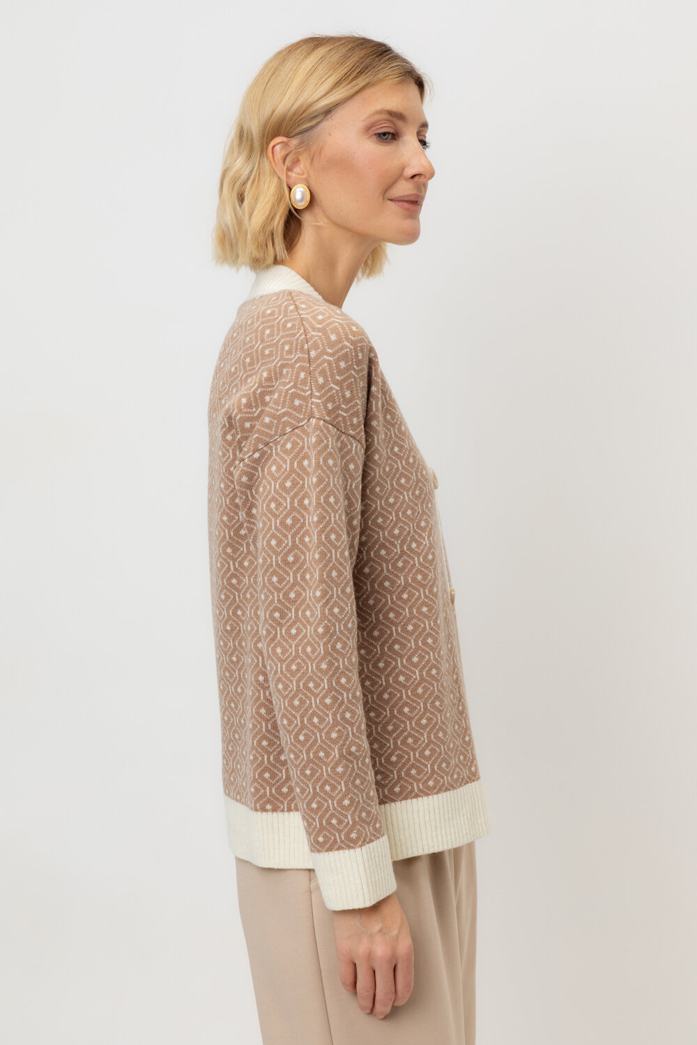 Ст.цена 4675р. VERY NEAT Кардиган ЕВ 30188/ш 492762