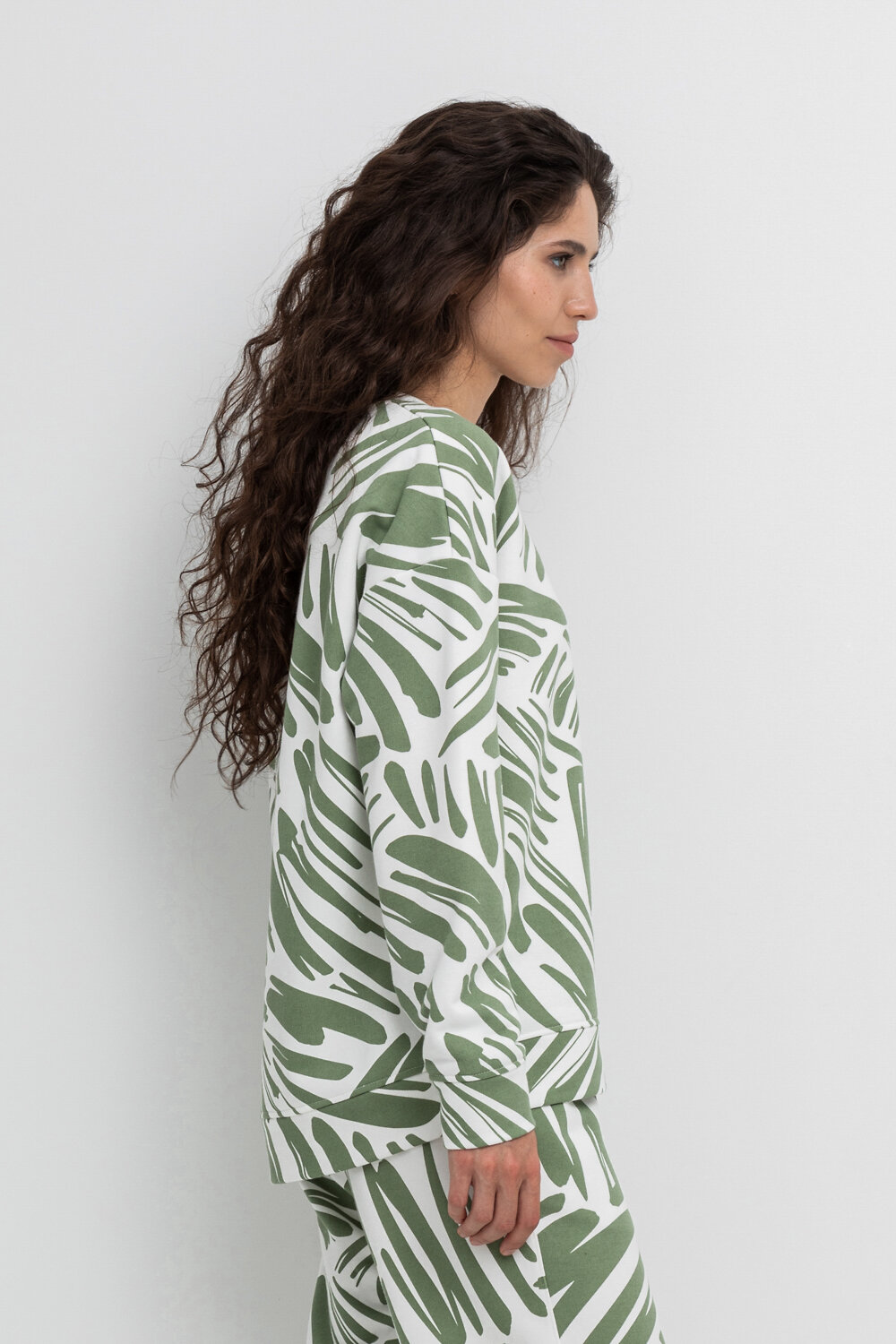 Ст.цена 2537р. VERY NEAT Джемпер ЕВТ 3222 403743