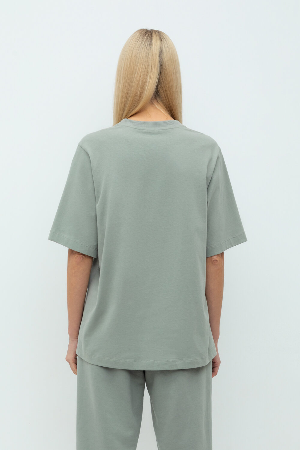 Ст.цена 1475р. VERY NEAT Фуфайка ЕВТ 3237 439720