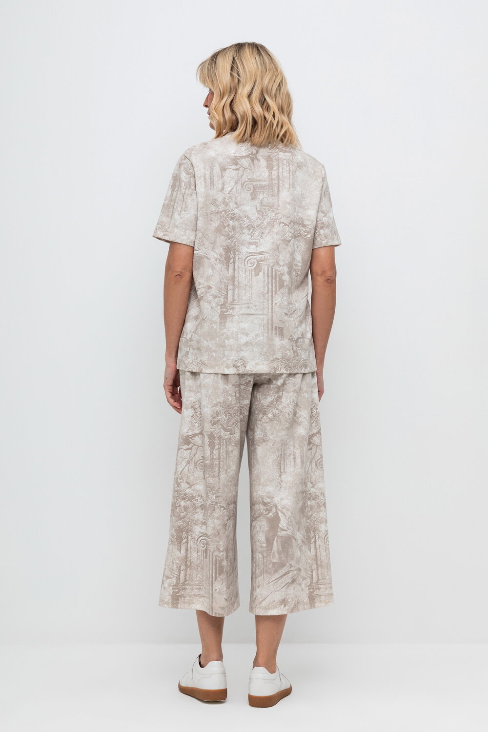 Ст.цена 1947р. VERY NEAT Фуфайка ЕВТ 3213 403767