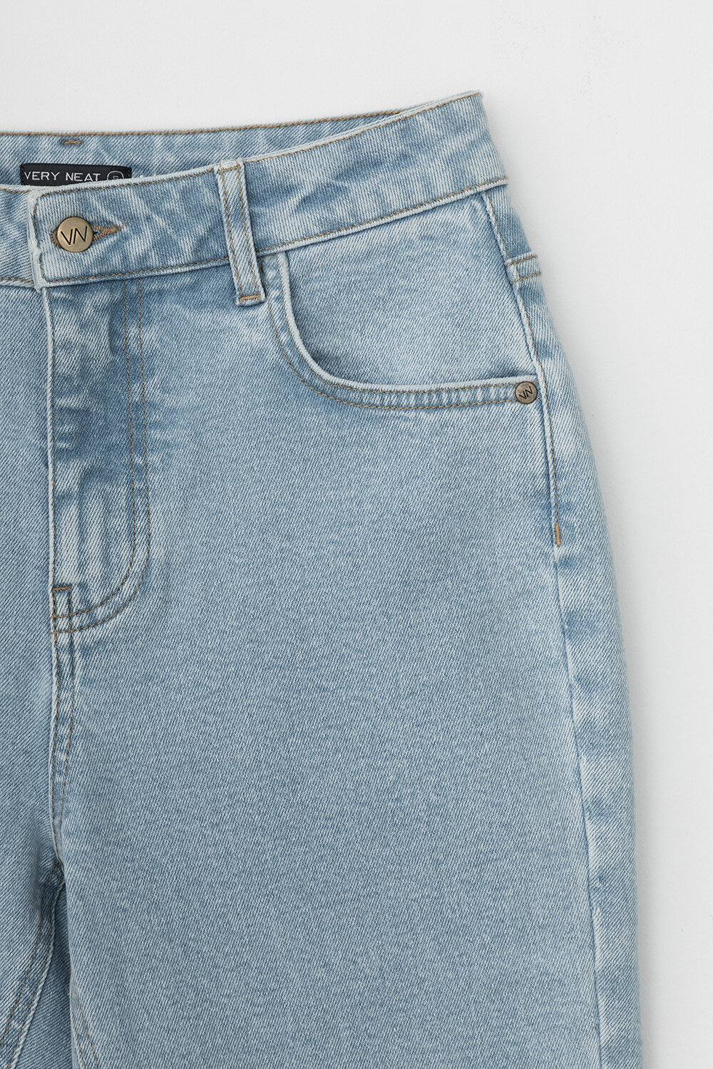 Ст.цена 3025р. VERY NEAT Джинсы ЕТ 40004/1 ВСТ 307469