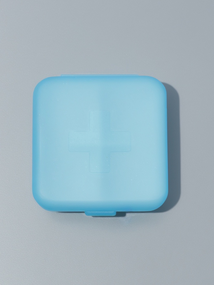 Таблетница, 4 секции, 6×6×2 см, съёмные секции, МИКС