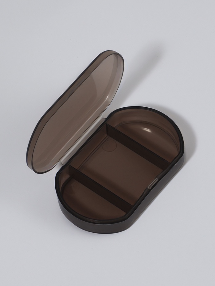 Таблетница - органайзер, 6×3.5×1.3 см, 3 секции, чёрная