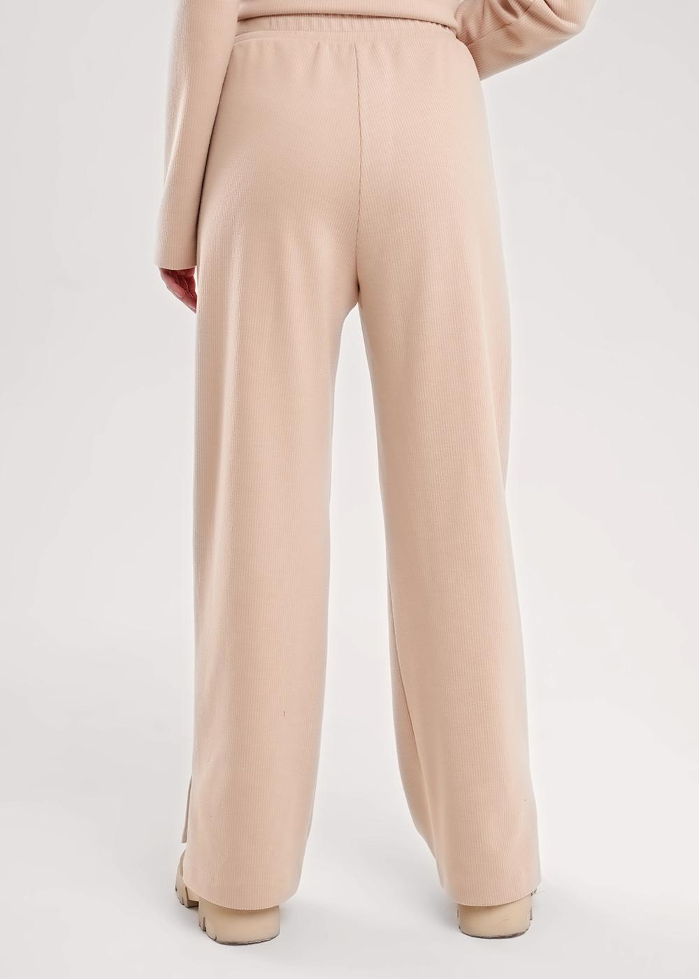 Ст.цена 1790р CLE 157029/190ввэ Брюки женские 157029/190ввэ т.бежевый/св.бежевый