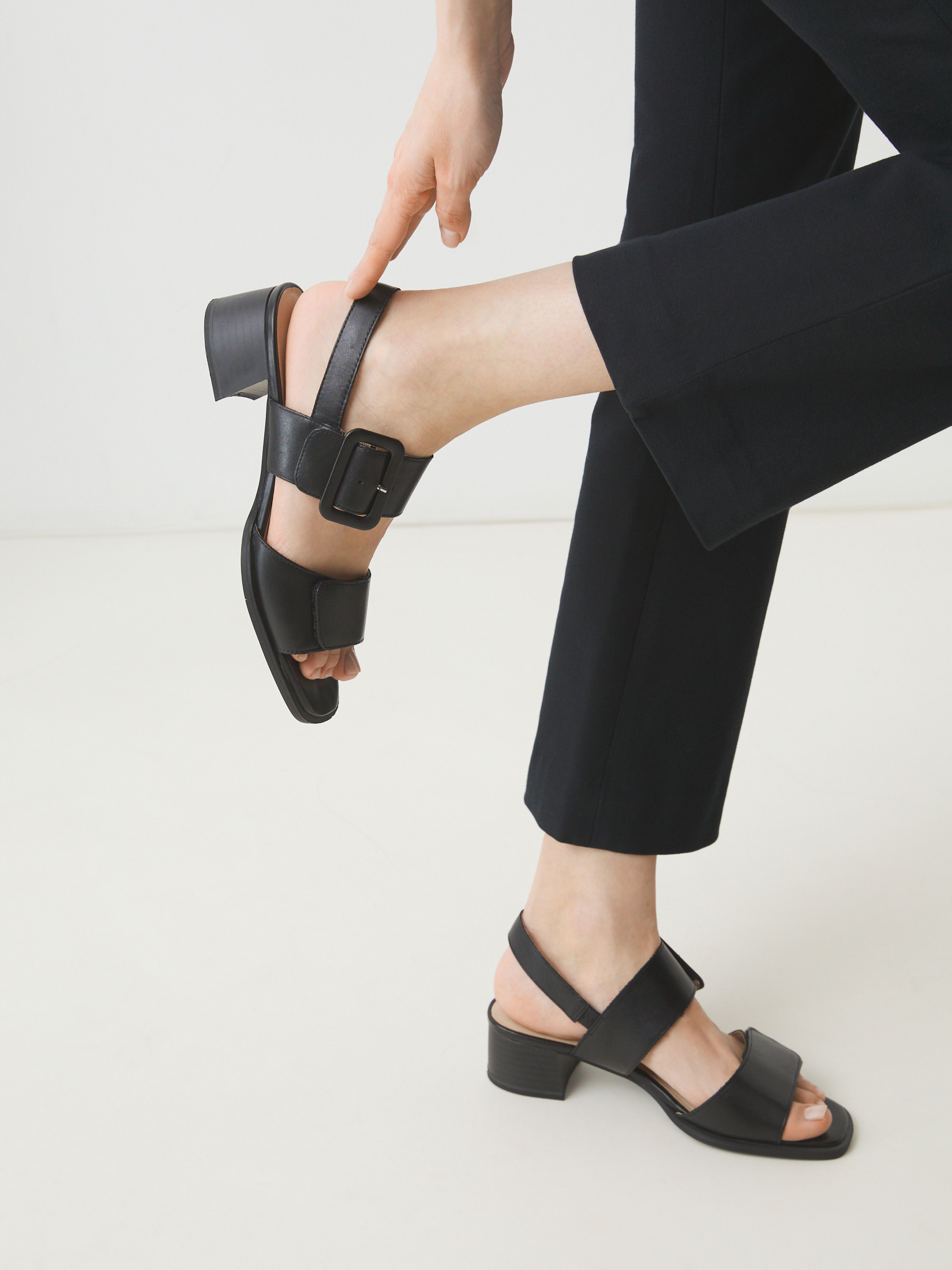 Босоножки CAPRICE SIENA 4345566, черный