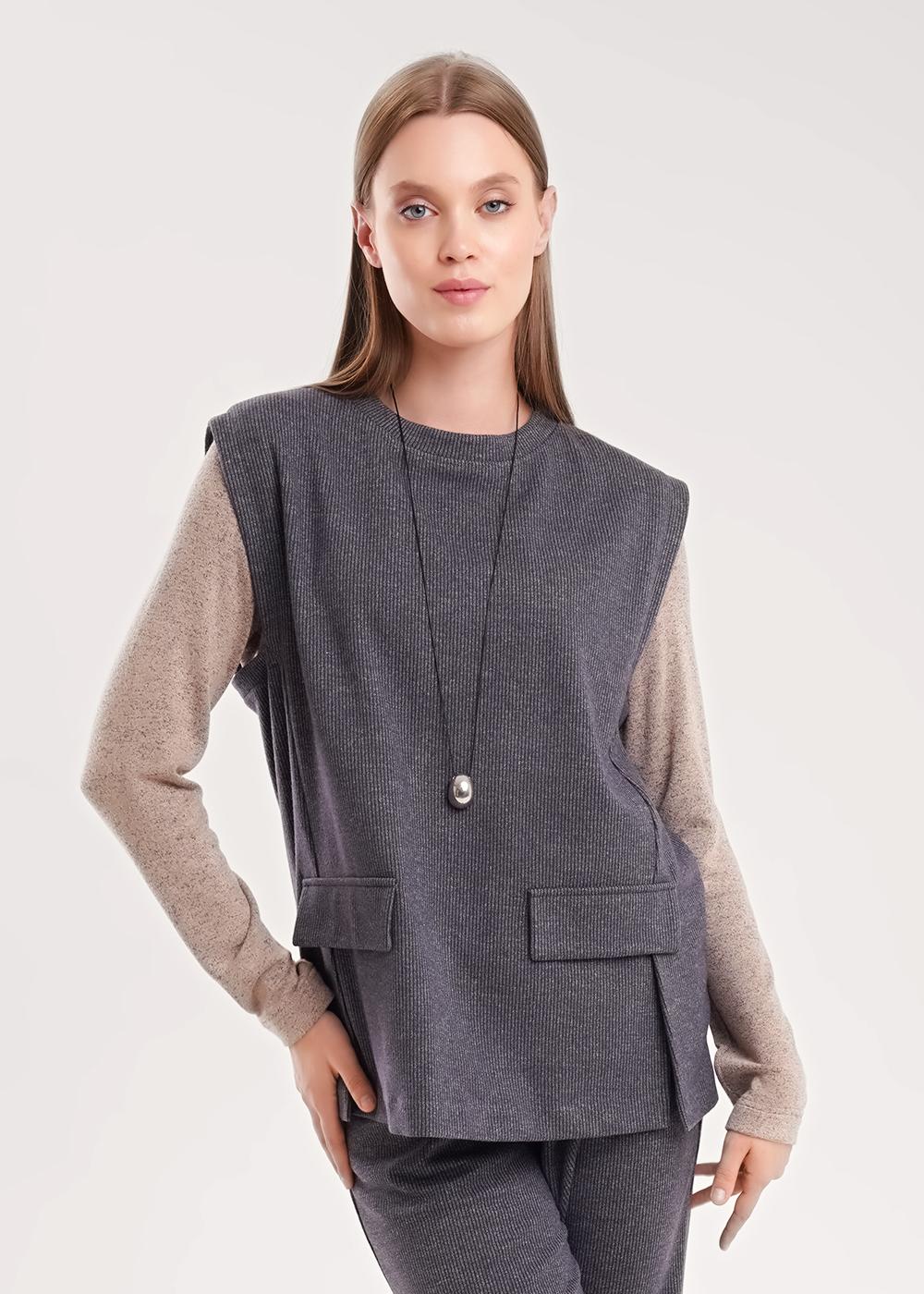 Ст.цена 1580р CLE 157025/190ввэ Жилет женский 157025/190ввэ т.серый/серый