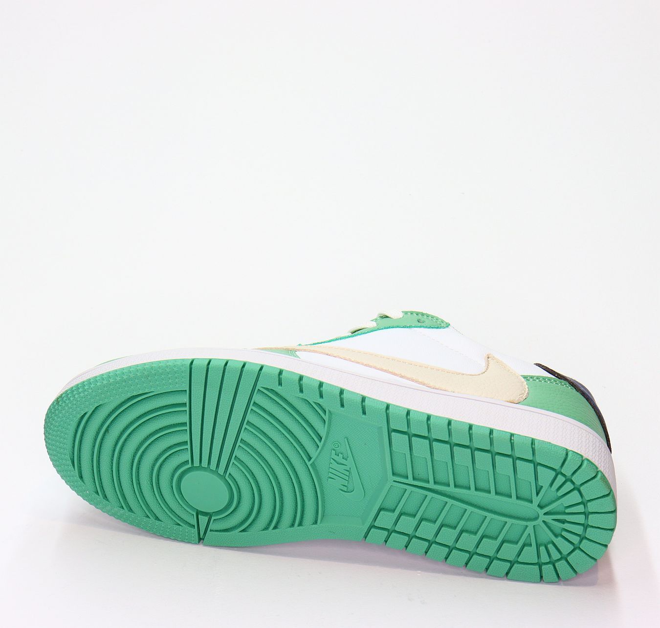 Кроссовки нат. Кожа (36-41)р. / шт. B977-28