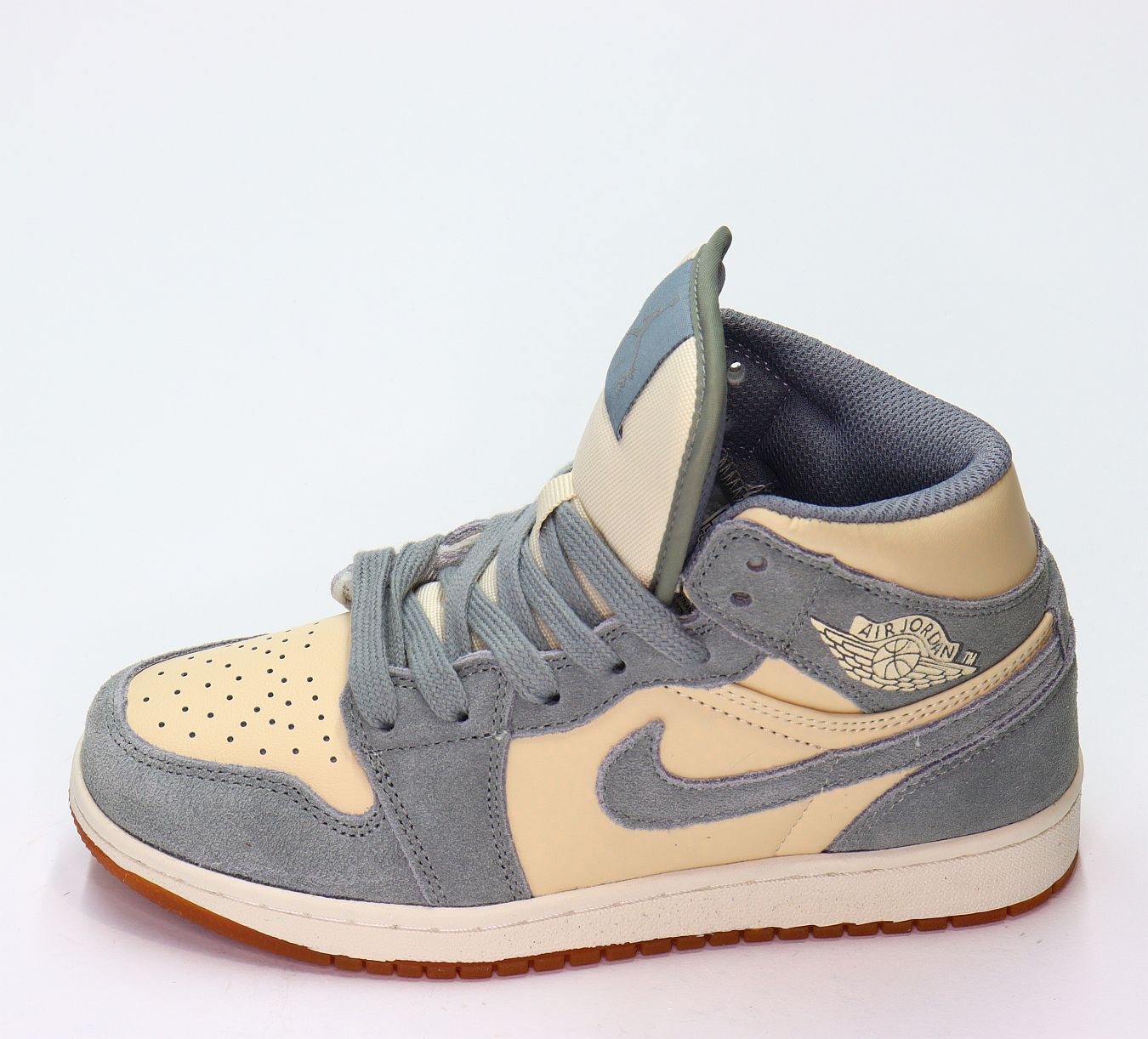 Кроссовки нат. Кожа (36-41)р. / шт. 2275/1624