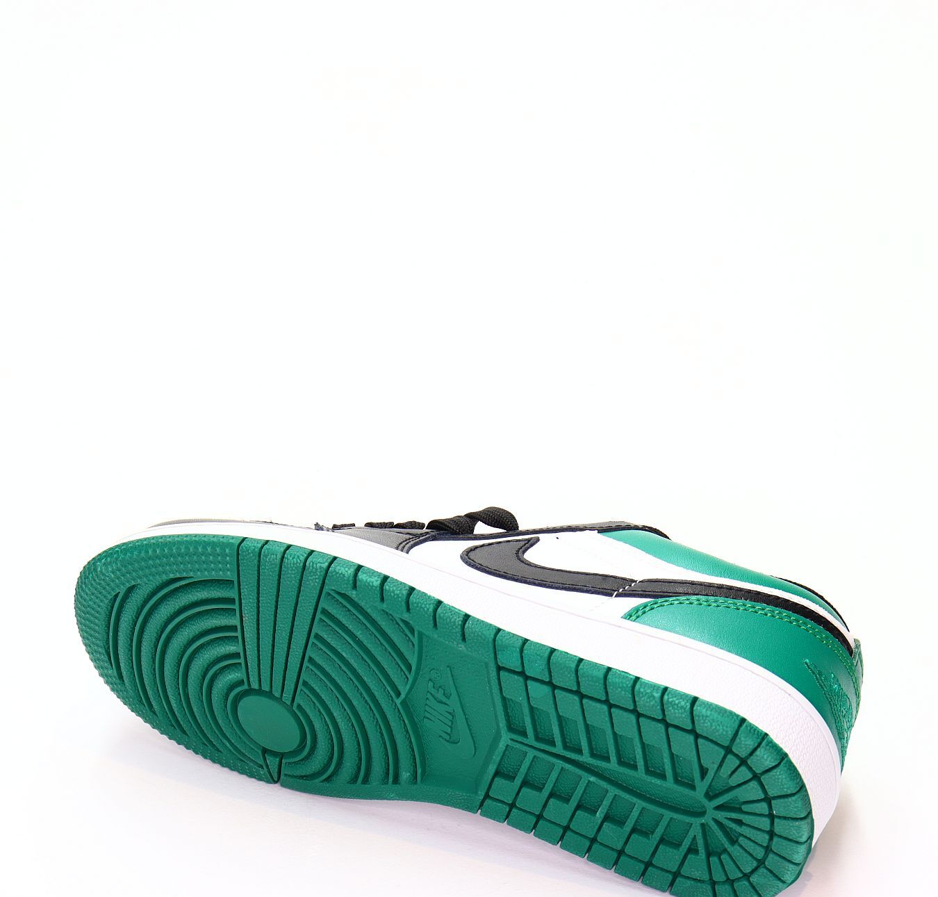 Кроссовки нат. Кожа (36-41)р. / шт. B977/16