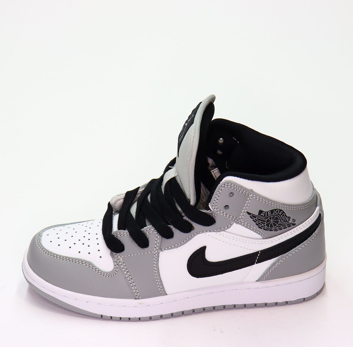 Кроссовки нат. Кожа (36-41)р. / шт. 2275/577