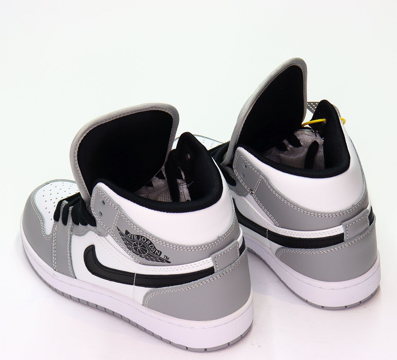 Кроссовки нат. Кожа (36-41)р. / шт. 2275/577