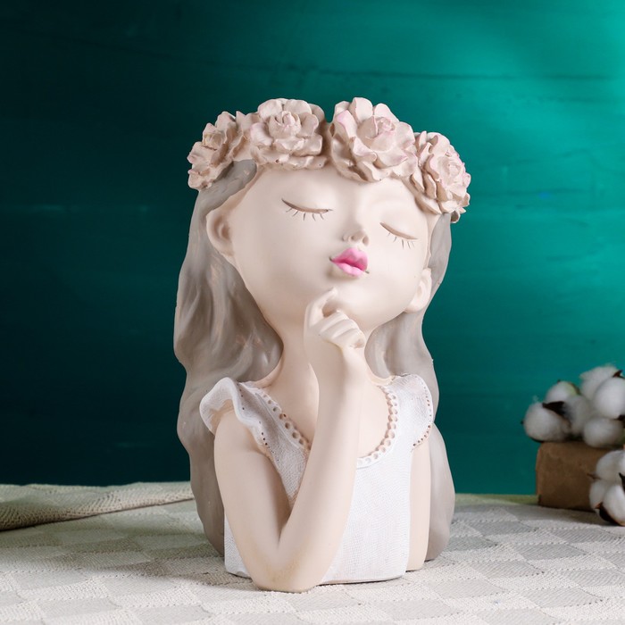 Фигурное кашпо - ваза для цветов «Принцесса», 2.4 л, 18×16×27 см, керамика, бежевое