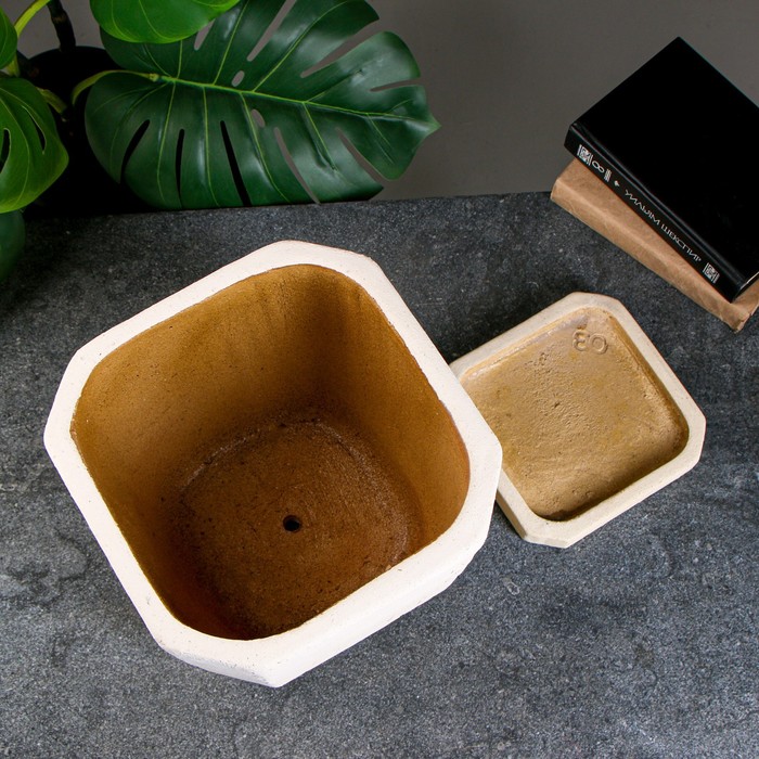 Горшок для цветов «Омега», 10 л, 27×27×25 см, керамика, с поддоном, бежевый