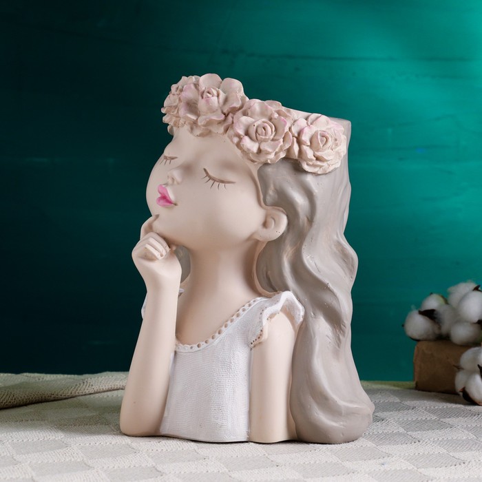 Фигурное кашпо - ваза для цветов «Принцесса», 2.4 л, 18×16×27 см, керамика, бежевое