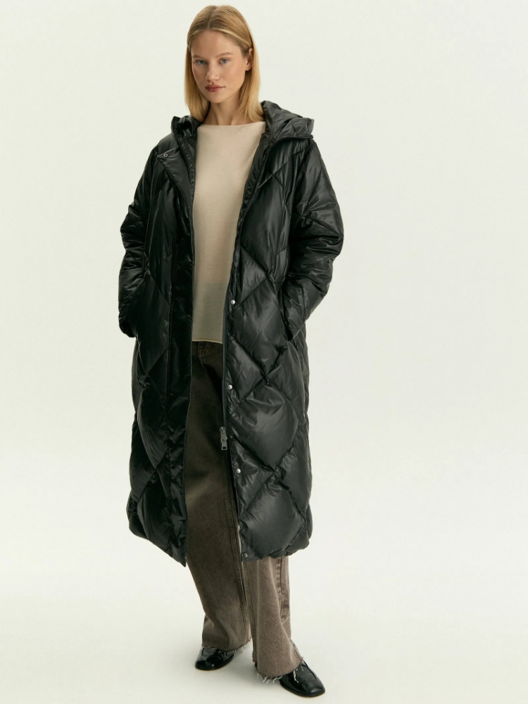 Удлиненный пуховик с натуральным пухом ,
100% полиэстер ,