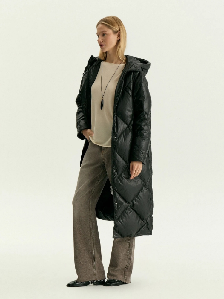 Удлиненный пуховик с натуральным пухом ,
100% полиэстер ,