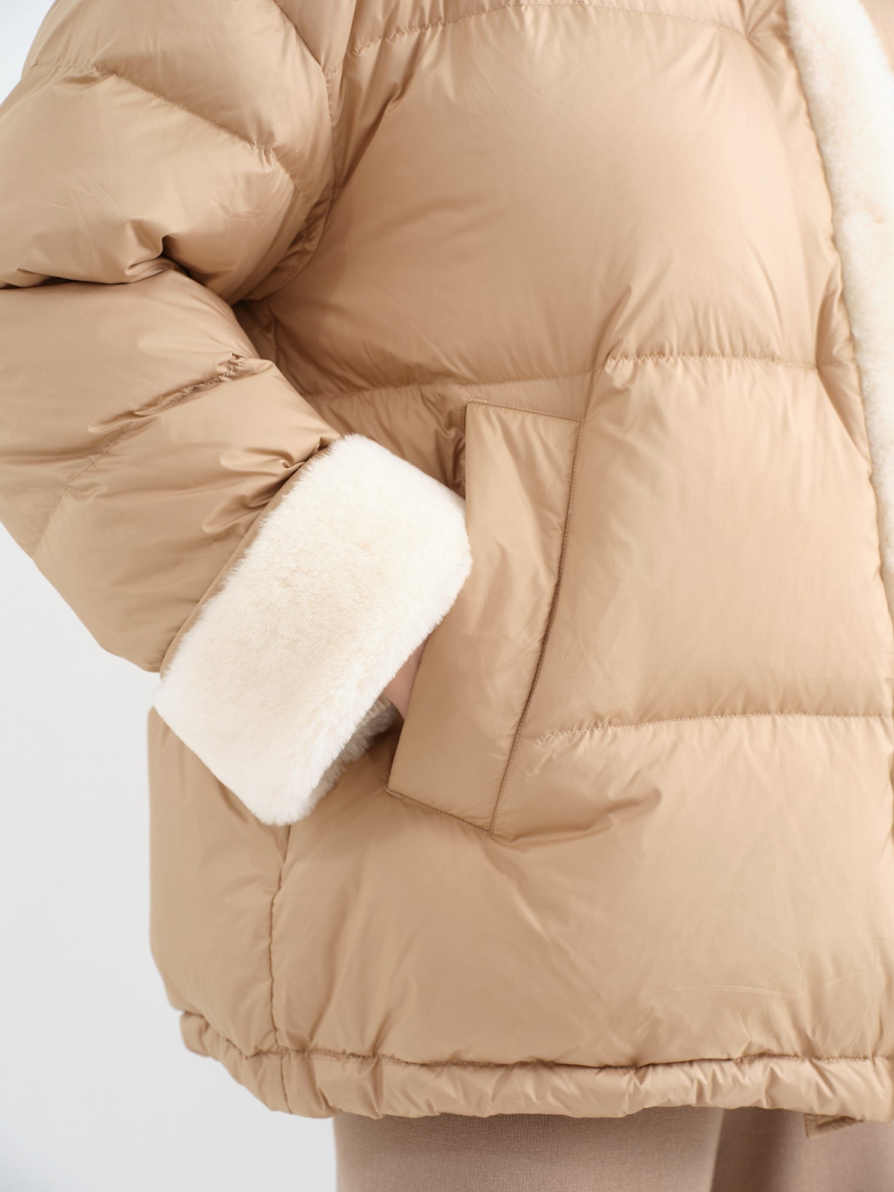 10720 р. <s>13695 р. Пуховая куртка//WDSF 230548 - oliva