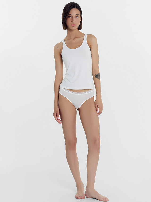 Трусы женские бразилиана белые