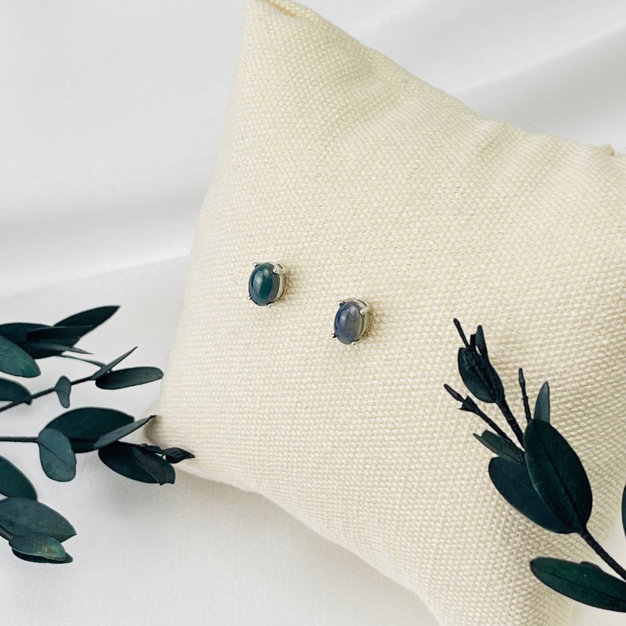 Радуга Самоцветов Серьги-пусеты с Опалом