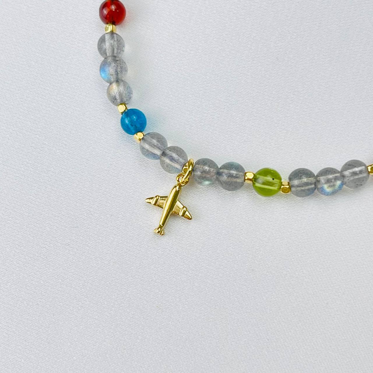 Радуга Самоцветов Бусы детские из Лабрадора, Апатита, Хризолита и Граната (Спессартин)