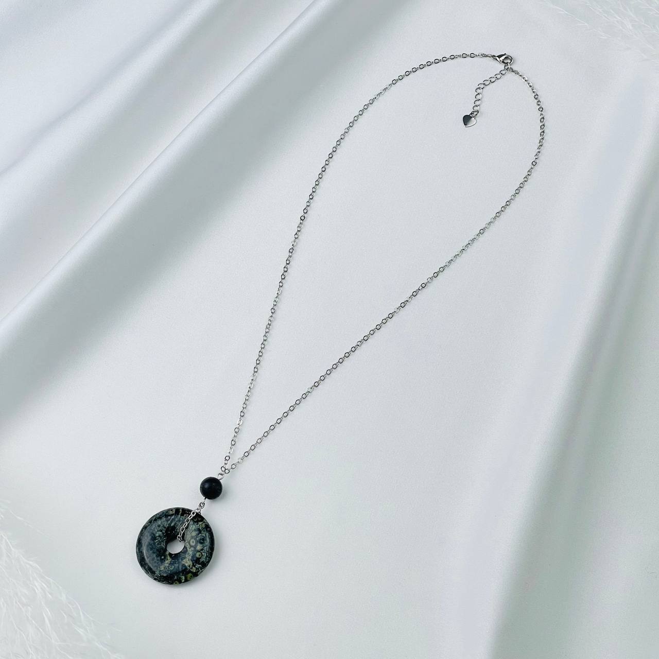 Радуга Самоцветов Кулон на цепочке из Яшмы (Камбаба) и Лавы