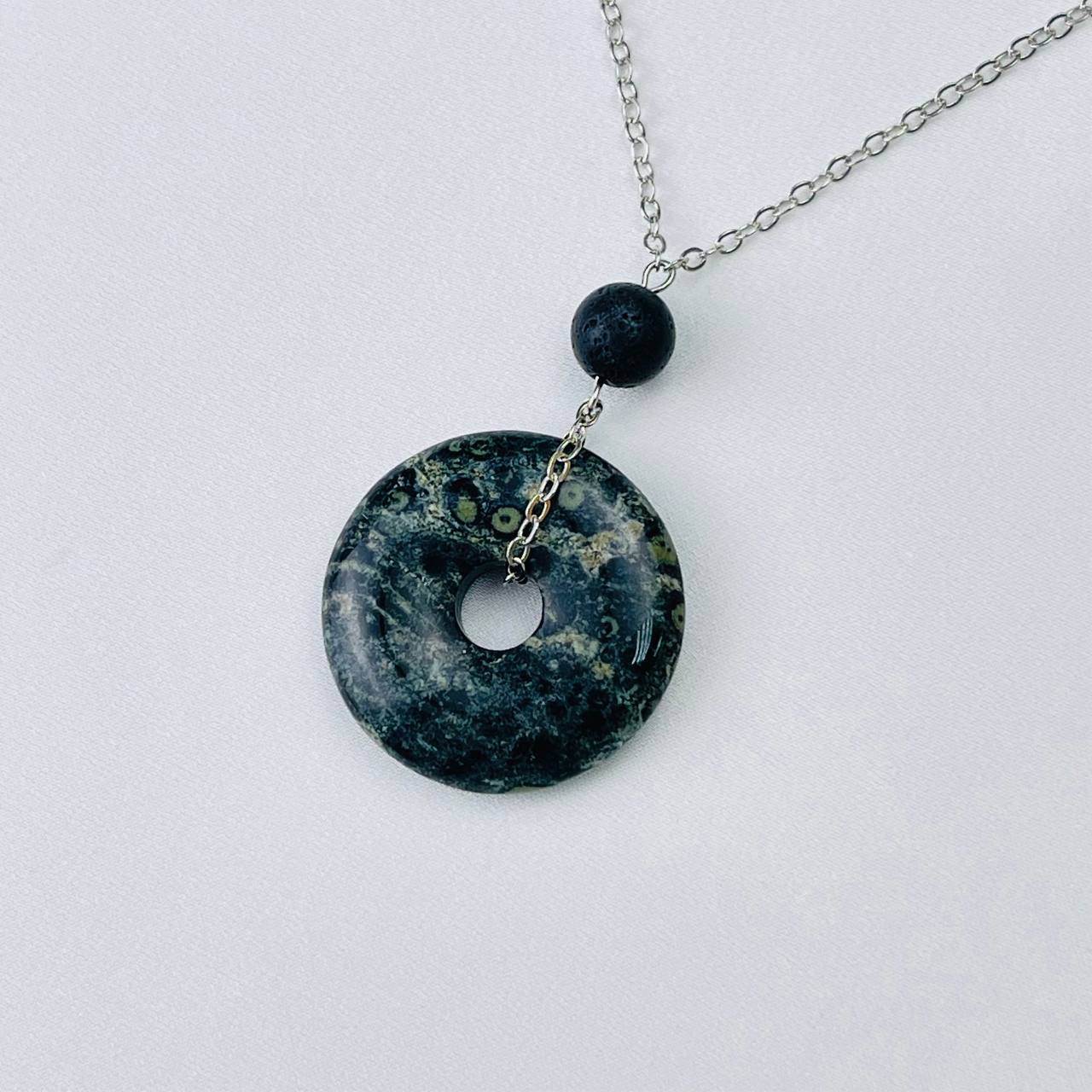 Радуга Самоцветов Кулон на цепочке из Яшмы (Камбаба) и Лавы