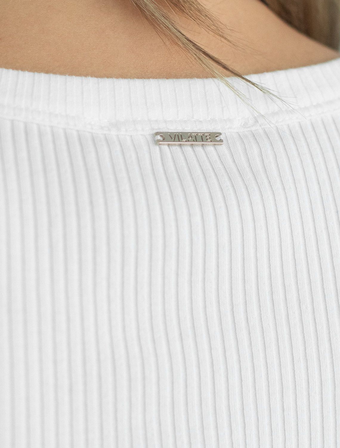 Футболка из трикотажа в широкий рубчик