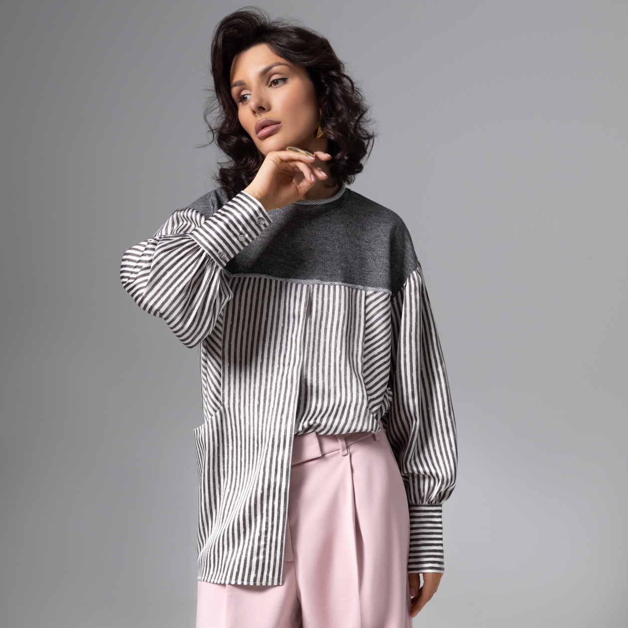 Ст.цена 2290р. Свитшот с карманами, Мягкая сила (grey)