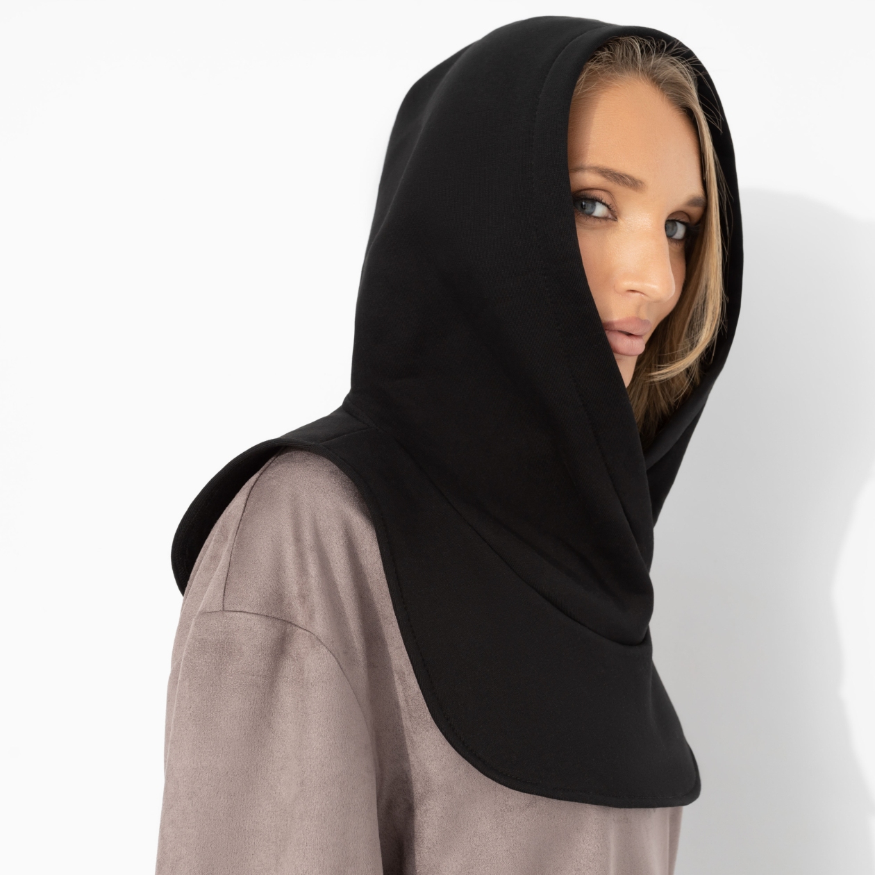 Капор-капюшон из хлопка, Слишком модно не бывает (чёрный)