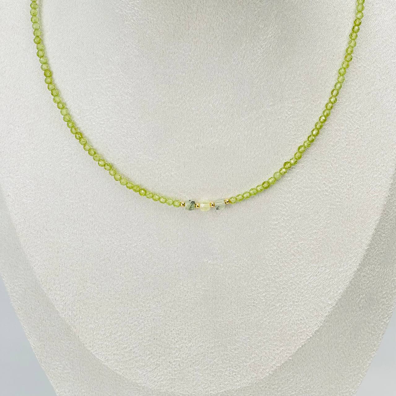 Радуга Самоцветов Колье из Хризолита и Пренита