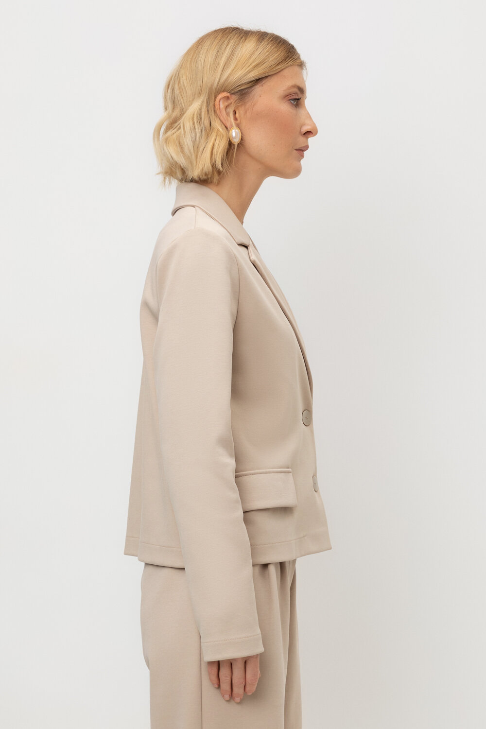 ст. цена3575руб.! VERY NEAT Жакет ЕВТ 3248темно-бежевый