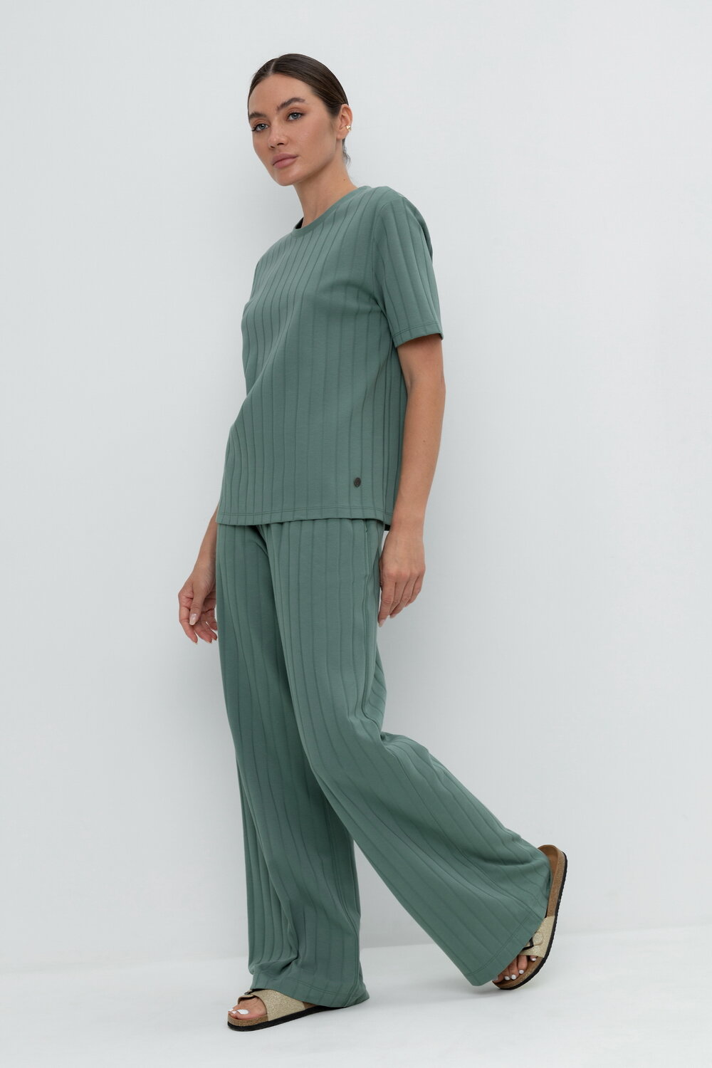 ст. цена2360руб.! VERY NEAT Брюки ЕВТ 4110зеленый мох