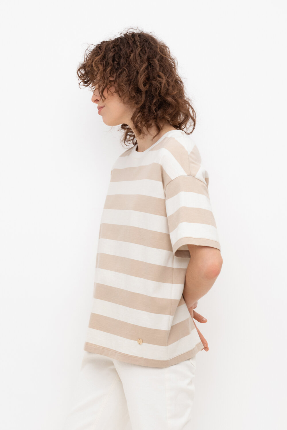 ст. цена1888руб.! VERY NEAT Фуфайка ЕВТ 3190темно-бежевый, полоска