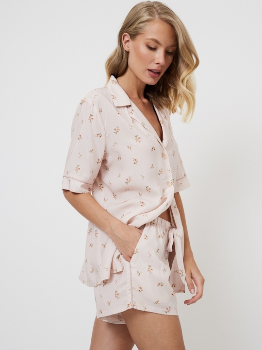 FREESIA Пижама женская с шортами ARUELLE 620792_bt