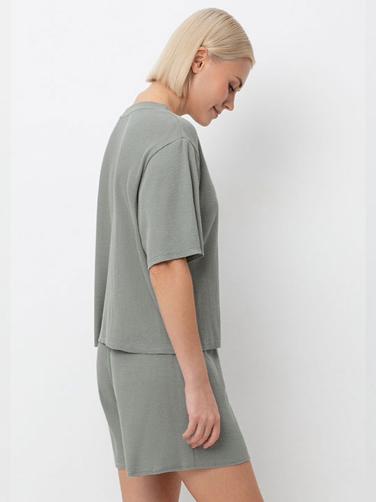 Пижама с шортами