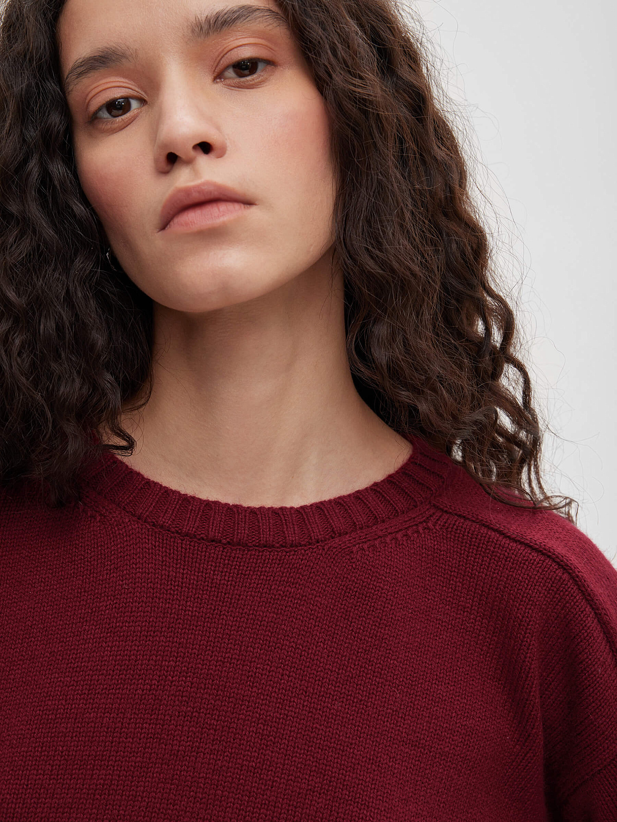 Джемпер с цельным плечом с ангорой, бордовый