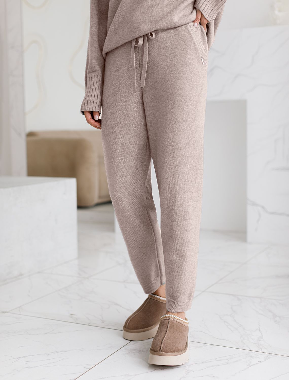 Ст.цена 2450р Брюки из пряжи с кашемиром D38.013 макиато меланж