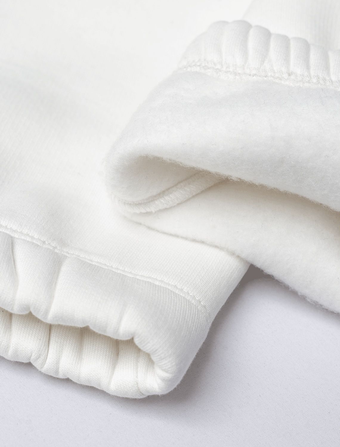 Ст.цена 2290р Брюки из премиального футера трехнитки с начесом D44.133 белый