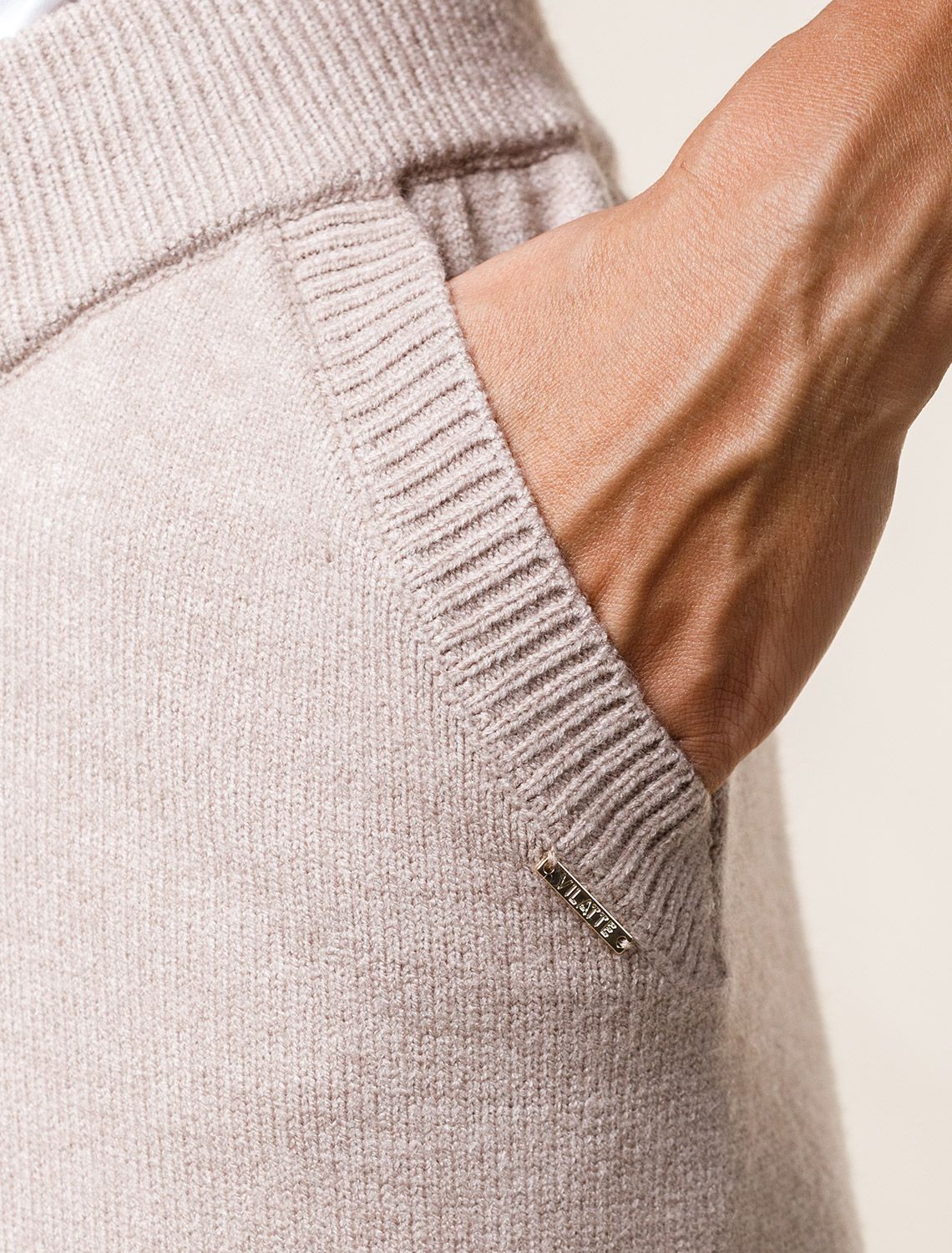 Ст.цена 2450р Брюки из пряжи с кашемиром D38.013 макиато меланж