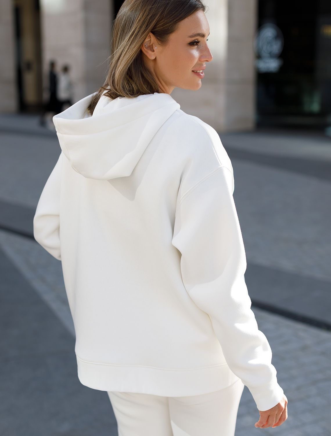 Ст.цена 2990р Худи на молнии из премиального футера трехнитки с начесом D49.062 белый