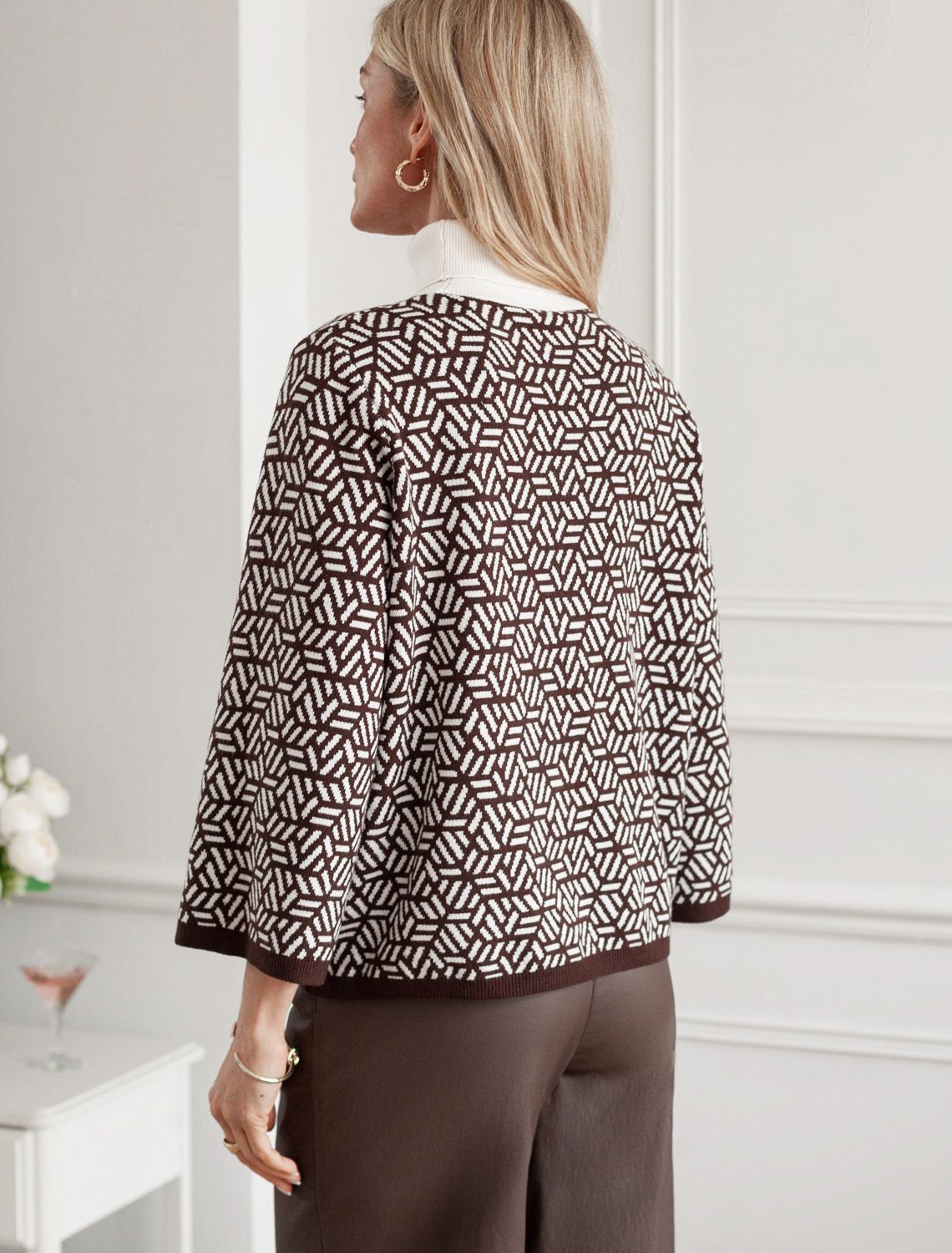 Ст.цена 2690р Свитер жаккардовой вязки с кашемиром D34.208 кофейный